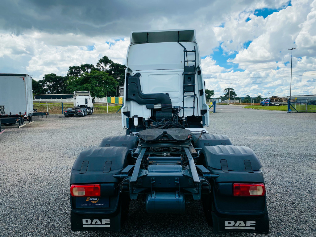 Imagem do veículo DAF CF 85-410 6x2 2018 | Cabine Leito Teto Alto | Automático