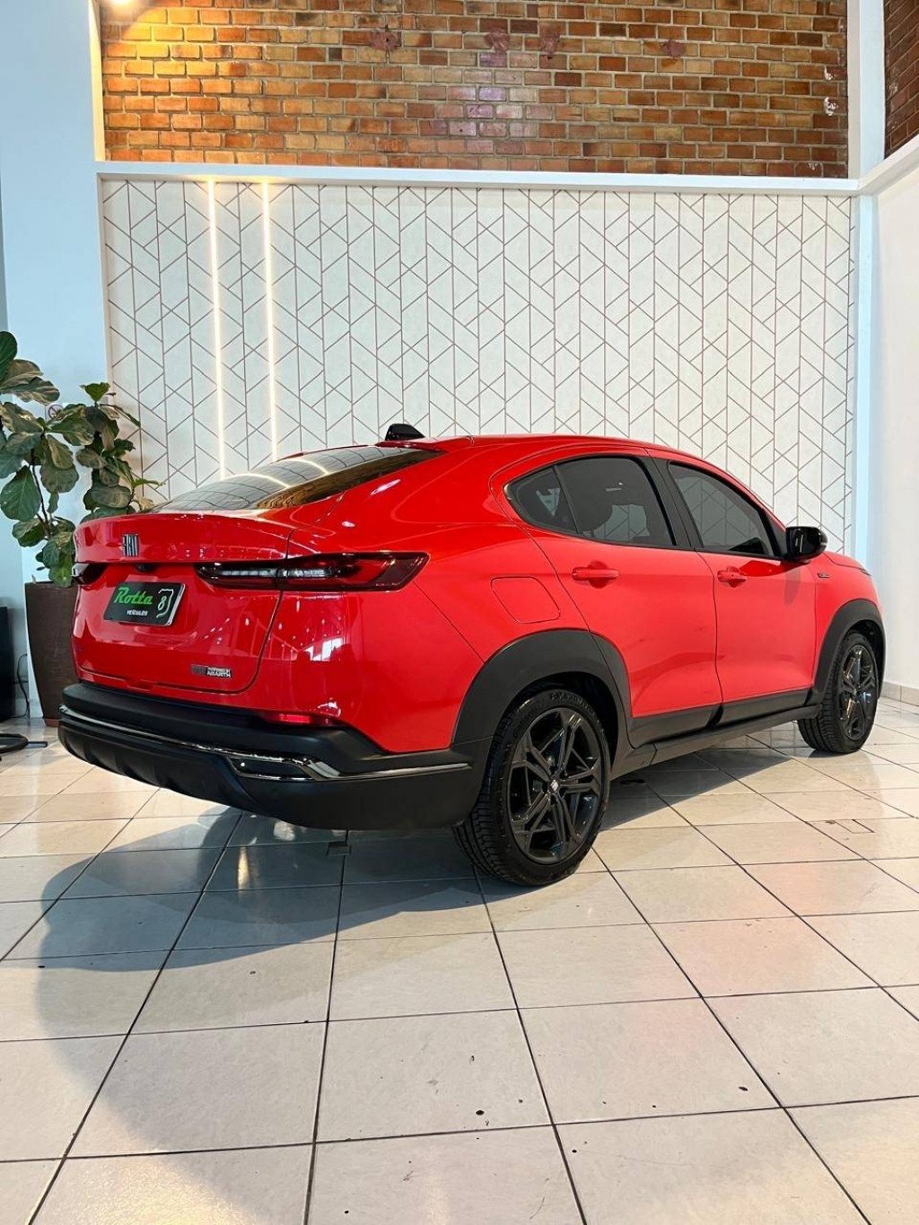 Imagem do veículo Fastback Turbo 270 2023