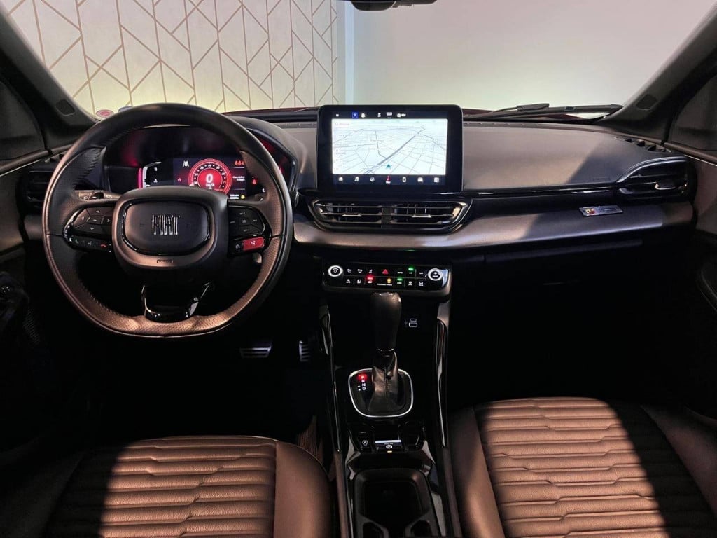 Imagem do veículo Fastback Turbo 270 2023