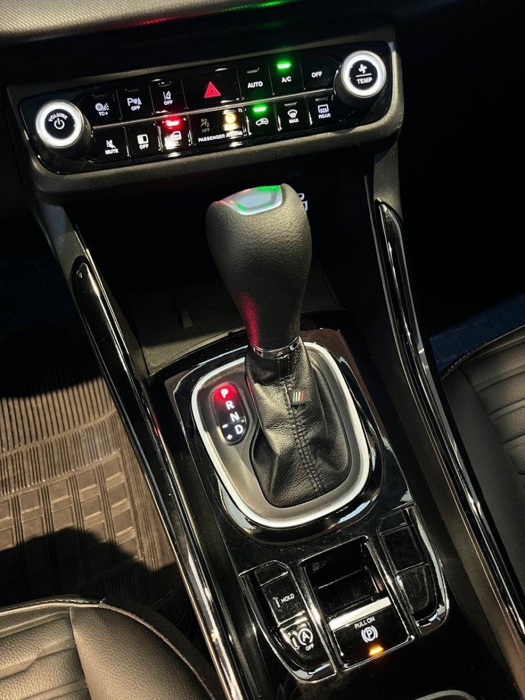 Imagem do veículo Fastback Turbo 270 2023