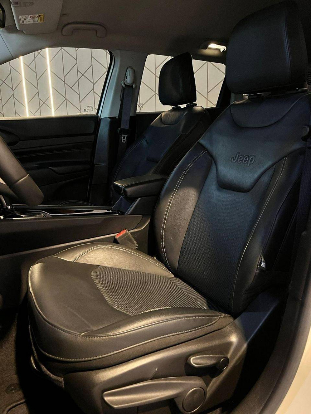 Imagem do veículo Jeep Compass Long Tf 2023
