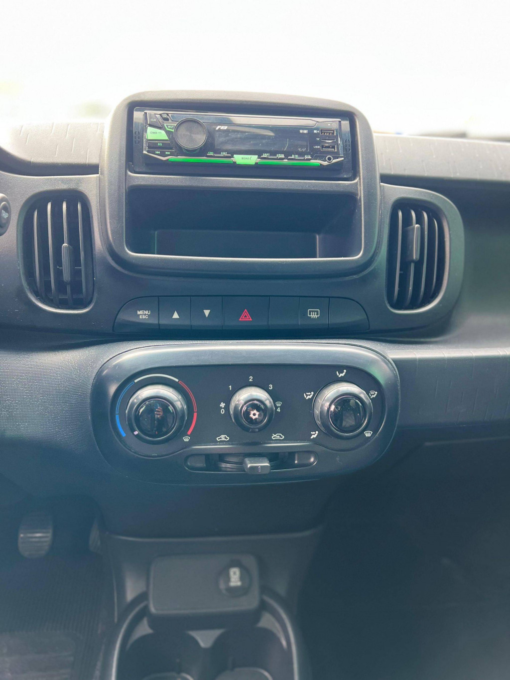 Imagem do veículo Fiat Mobi Like 2023