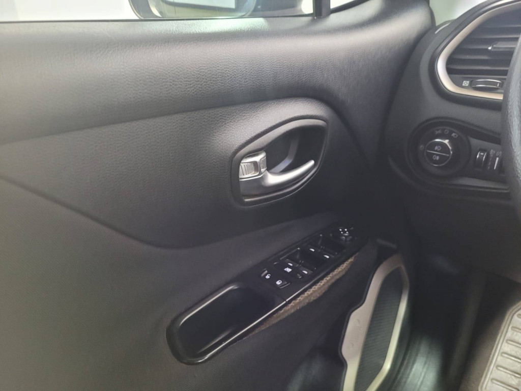 Imagem do veículo Renegade Sport At 2016