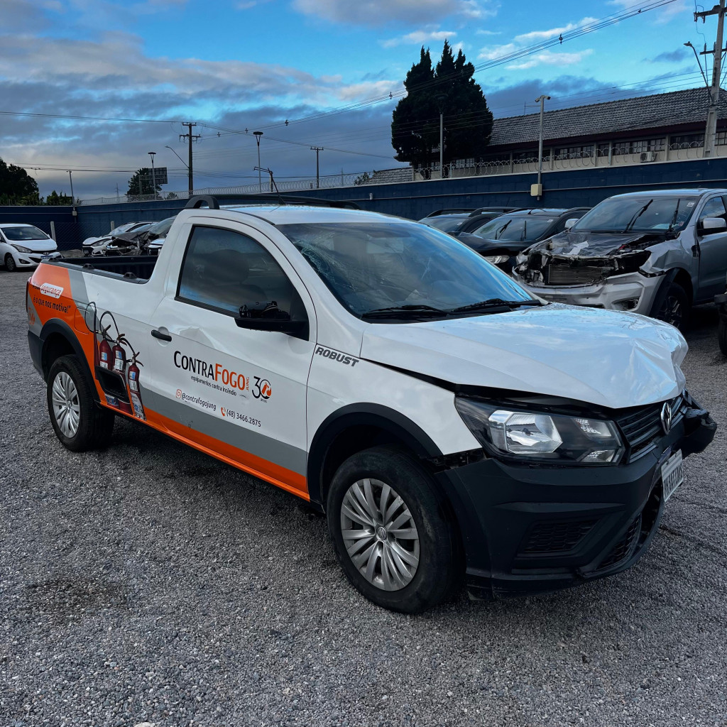 VOLKSWAGEN SAVEIRO 1.6 MI 8V CS ROBUST TOTALFLEX