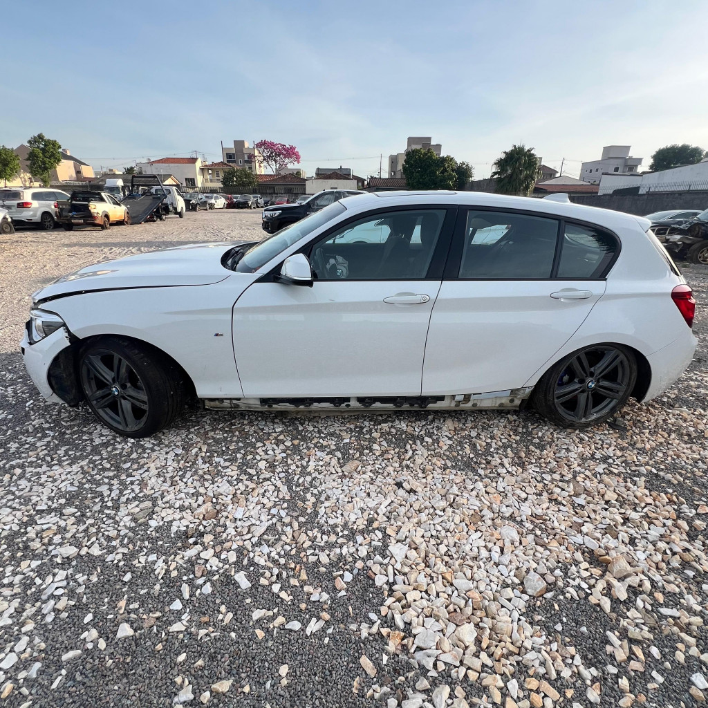 Imagem do veículo BMW 125i 2.0 M SPORT 16V FLEX 4P AUTOMÁTICO