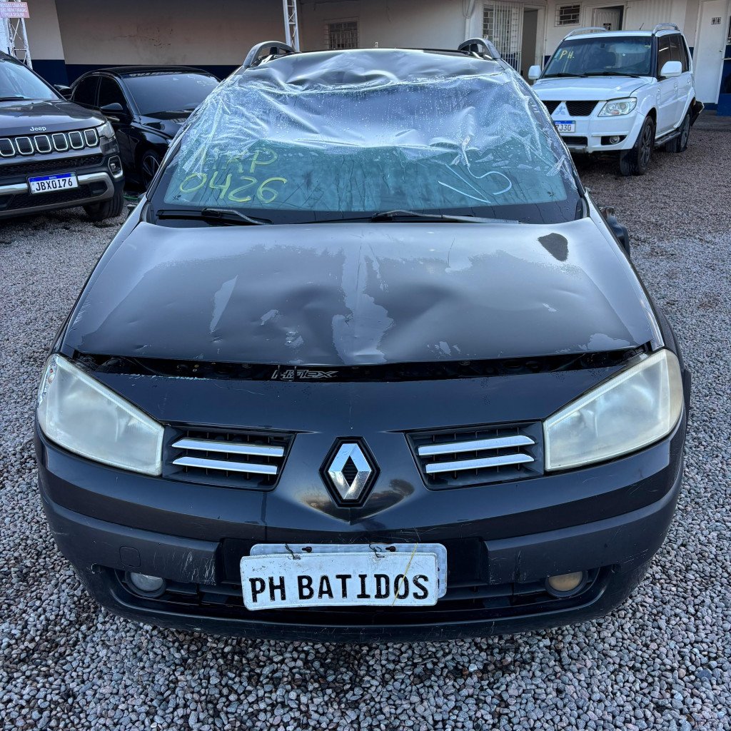 Imagem do veículo RENAULT MEGANE 1.6 DYNAMIQUE 16V FLEX 4P MANUAL