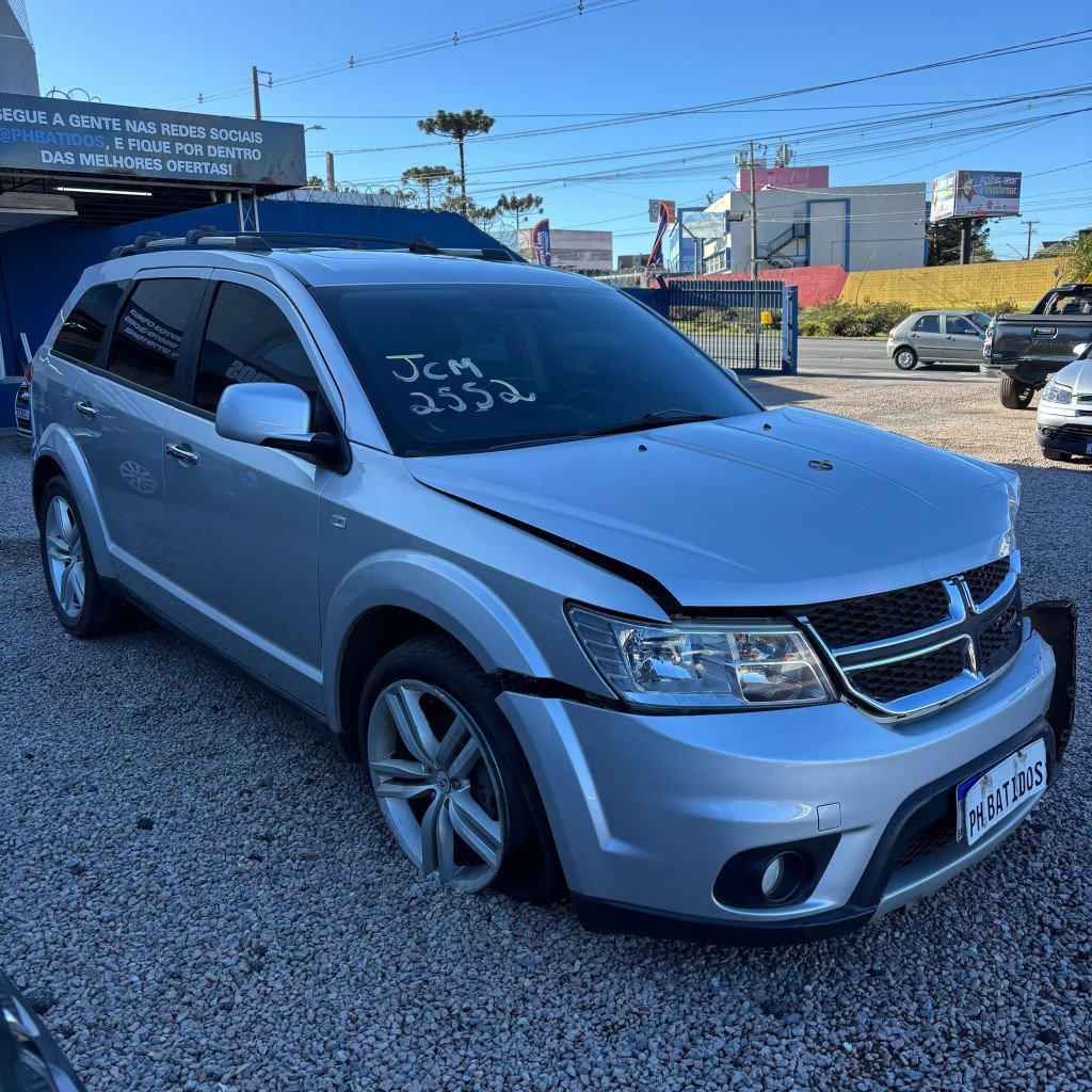 Imagem do veículo DODGE JOURNEY 3.6 RT AWD V6 GASOLINA 4P AUTOMÁTICO