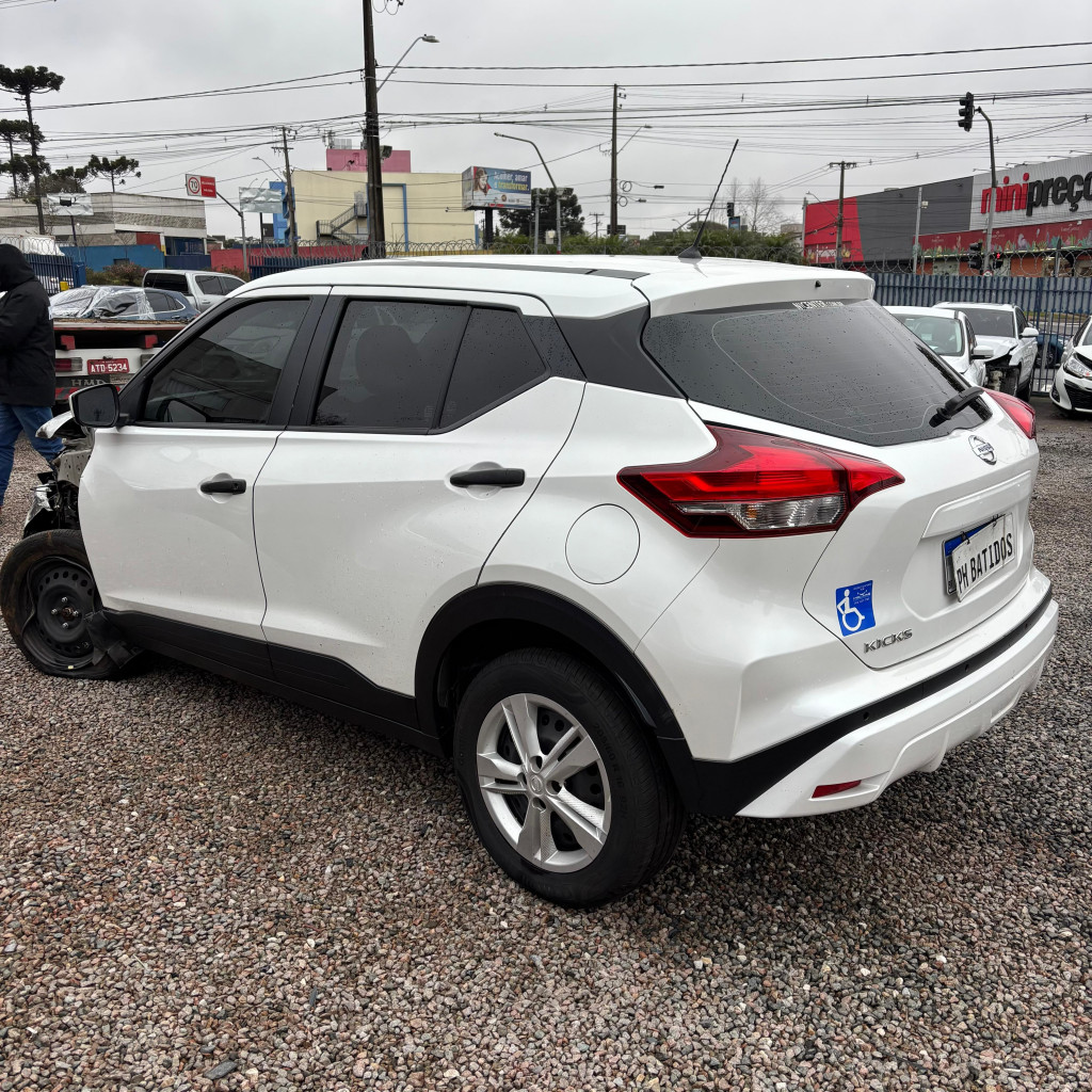 Imagem do veículo NISSAN KICKS 1.6 16V FLEXSTART ACTIVE XTRONIC