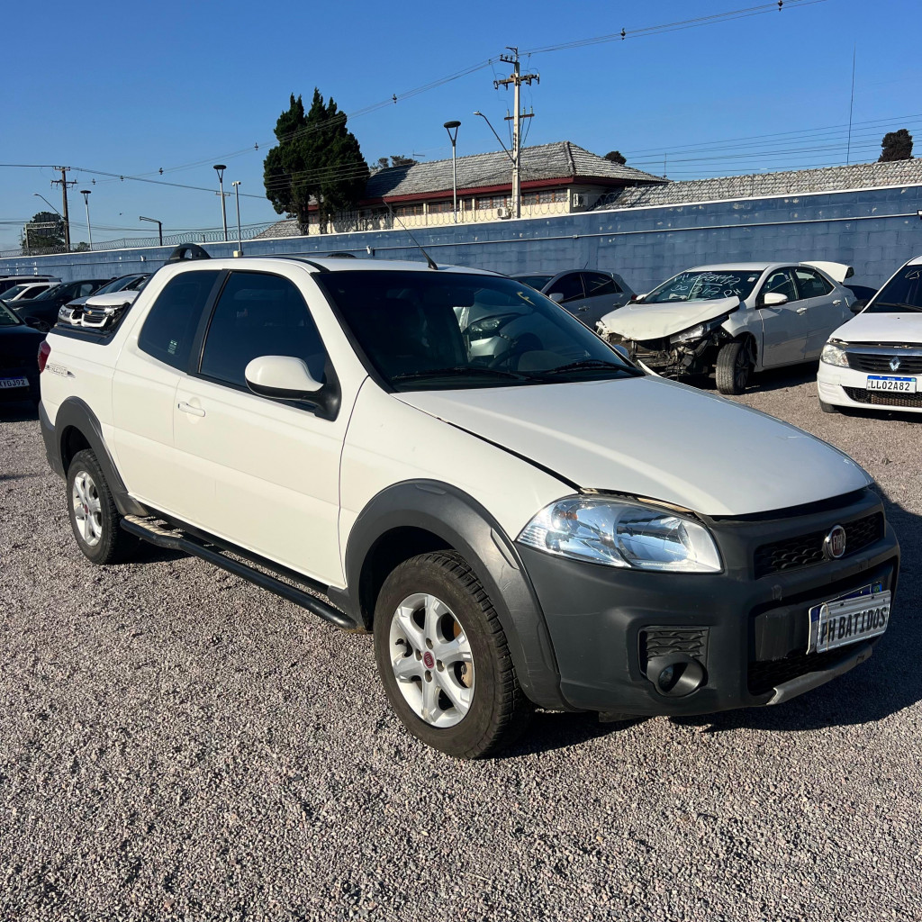 FIAT STRADA 1.4 FLEX 8V FREEDOM CD MANUAL