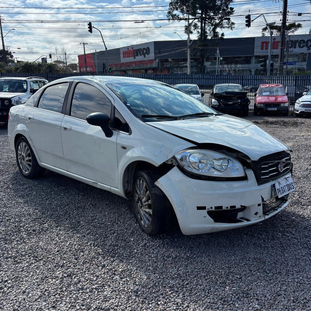 FIAT LINEA 1.8 ESSENCE 16V FLEX 4P DUALOGIC