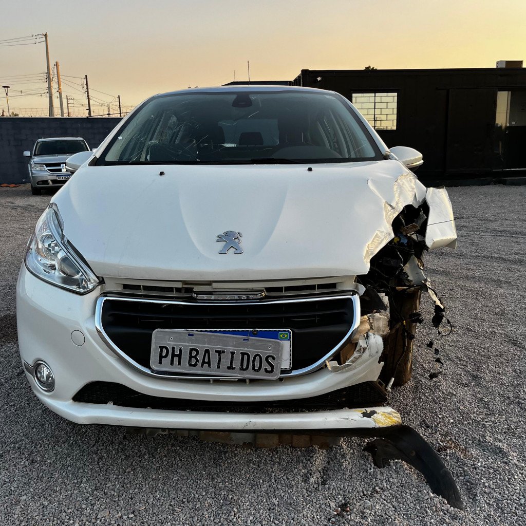 Imagem do veículo PEUGEOT 208 1.6 GRIFFE 16V FLEX 4P AUTOMÁTICO