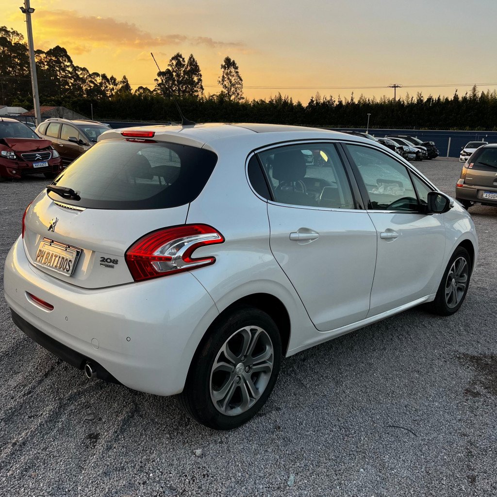 Imagem do veículo PEUGEOT 208 1.6 GRIFFE 16V FLEX 4P AUTOMÁTICO
