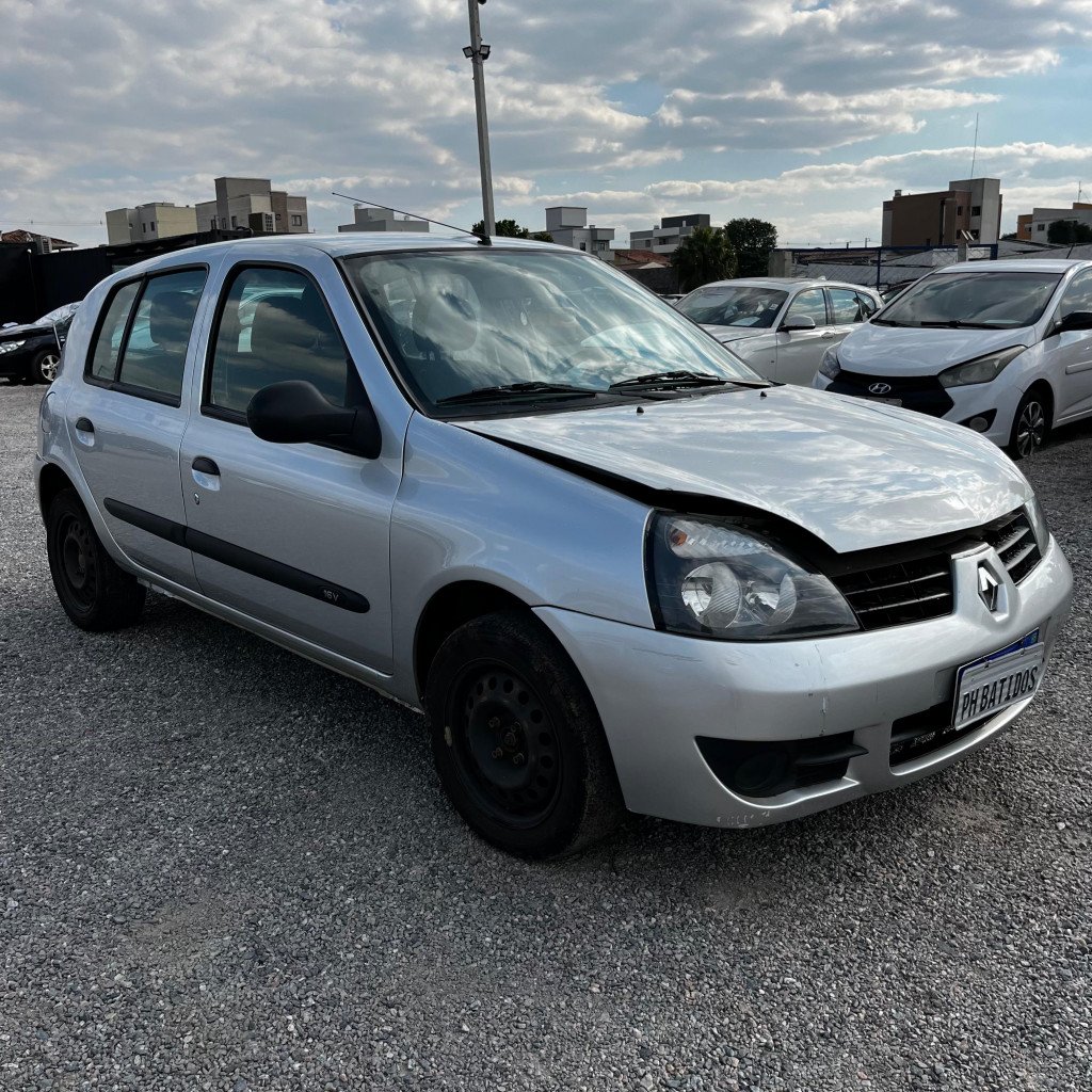 Imagem do veículo RENAULT CLIO 1.0 CAMPUS 16V FLEX 4P MANUAL