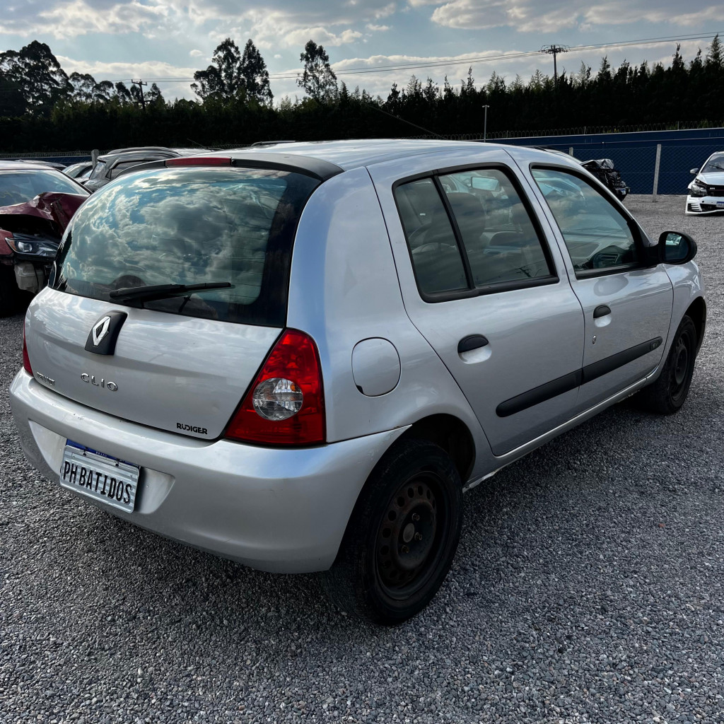 Imagem do veículo RENAULT CLIO 1.0 CAMPUS 16V FLEX 4P MANUAL
