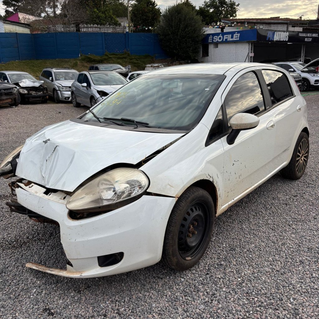 Imagem do veículo FIAT PUNTO 1.6 ESSENCE 16V FLEX 4P MANUAL
