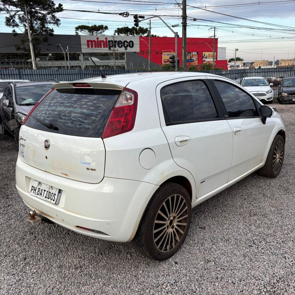 Imagem do veículo FIAT PUNTO 1.6 ESSENCE 16V FLEX 4P MANUAL