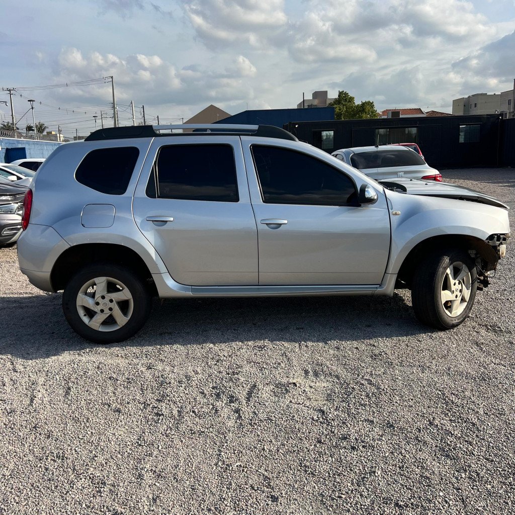 Imagem do veículo RENAULT DUSTER 2.0 DYNAMIQUE 4X2 16V FLEX 4P AUTOMÁTICO
