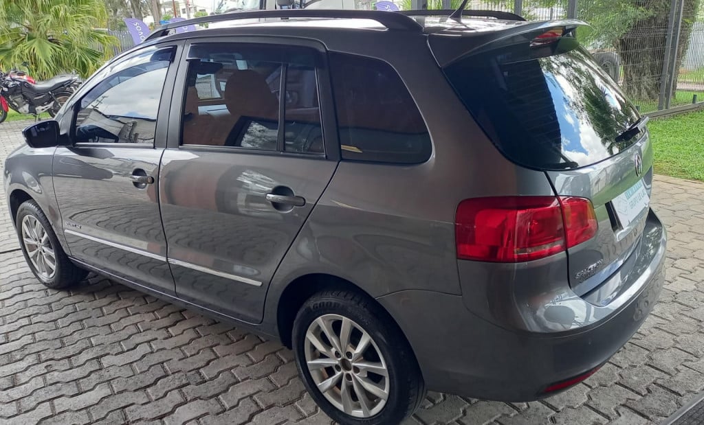 Imagem do veículo VOLKSWAGEN SPACEFOX 1.6 MI SPORTLINE 8V FLEX 4P MANUAL