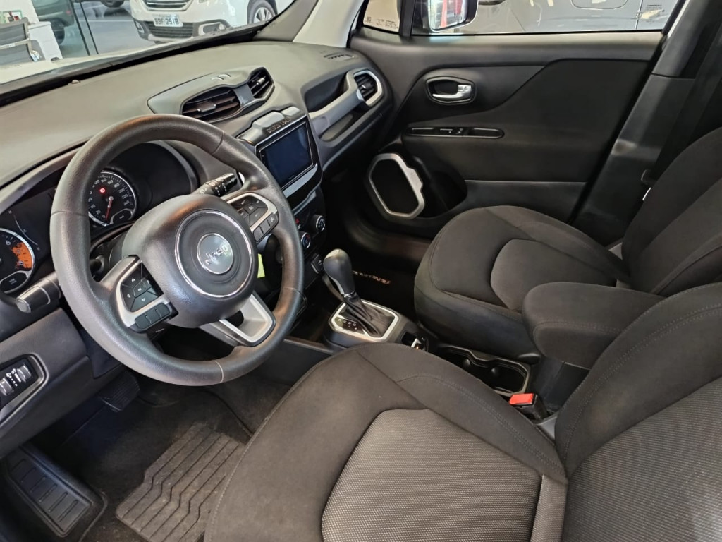 Imagem do veículo JEEP RENEGADE 1.8 16V FLEX STD 4P AUTOMÁTICO
