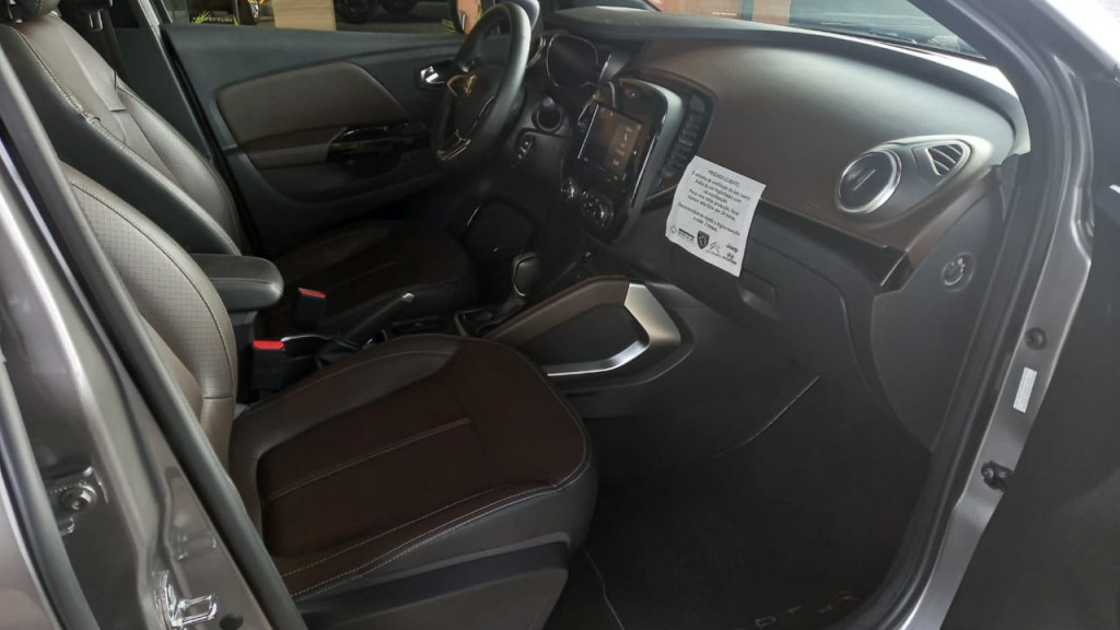 Imagem do veículo RENAULT CAPTUR 1.3 TCE FLEX ICONIC X-TRONIC