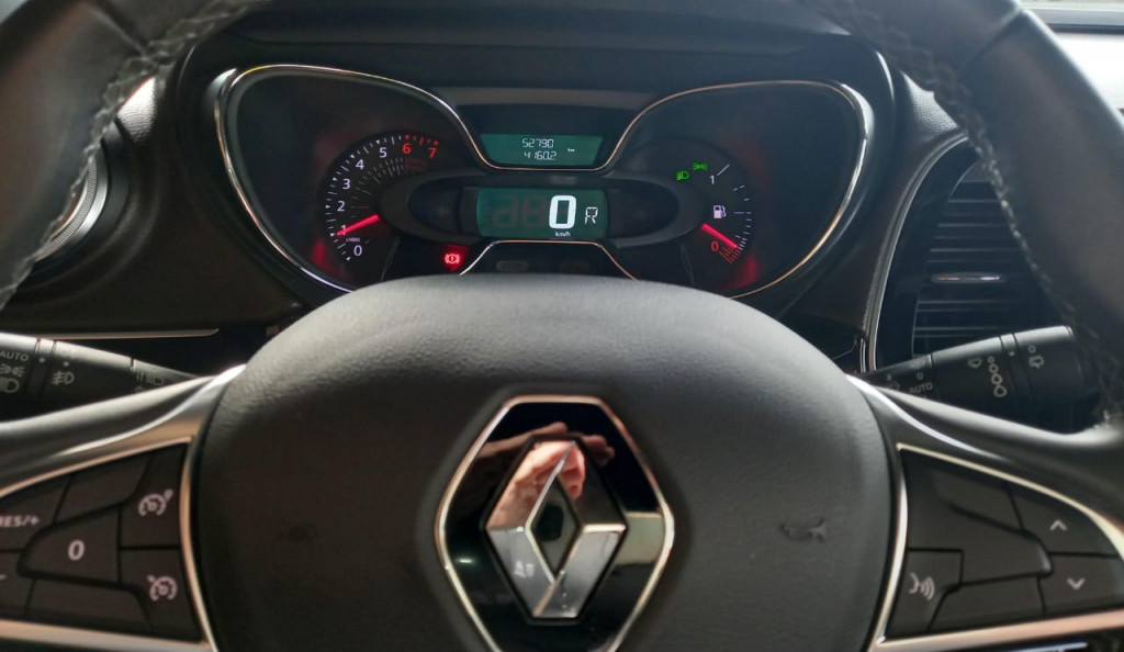 Imagem do veículo RENAULT CAPTUR 1.3 TCE FLEX ICONIC X-TRONIC