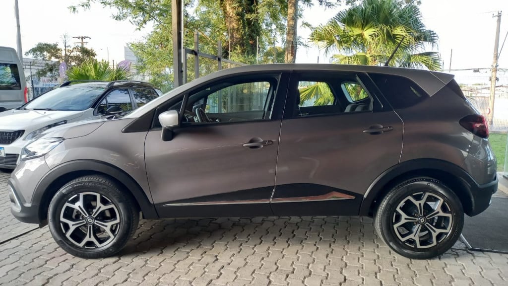 Imagem do veículo RENAULT CAPTUR 1.3 TCE FLEX ICONIC X-TRONIC