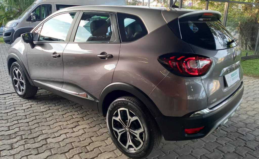 Imagem do veículo RENAULT CAPTUR 1.3 TCE FLEX ICONIC X-TRONIC