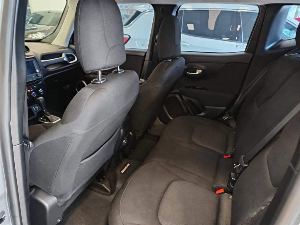Imagem do veículo JEEP RENEGADE 1.8 16V FLEX SPORT 4P AUTOMÁTICO