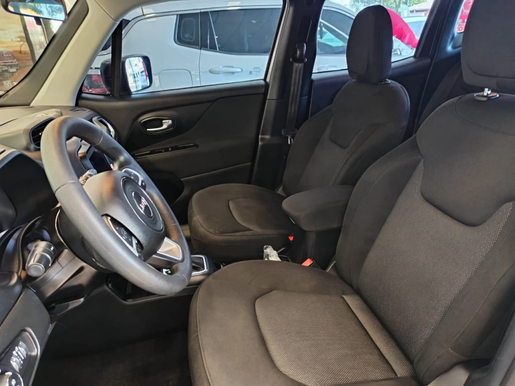 Imagem do veículo JEEP RENEGADE 1.8 16V FLEX SPORT 4P AUTOMÁTICO
