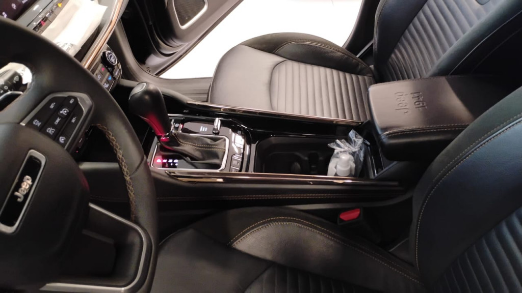 Imagem do veículo JEEP COMMANDER 2.0 TD380 Turbo Diesel Limited AT9