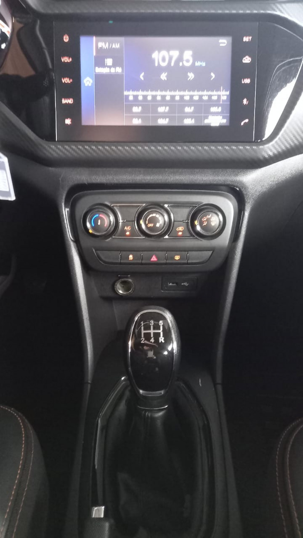 Imagem do veículo CAOA CHERY TIGGO 2 1.5 MPFI 16V FLEX LOOK 4P MANUAL