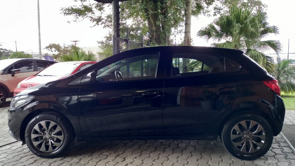 Imagem do veículo CHEVROLET ONIX 1.4 MPFI LT 8V FLEX 4P MANUAL