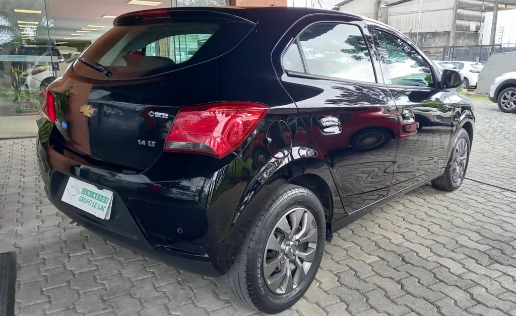 Imagem do veículo CHEVROLET ONIX 1.4 MPFI LT 8V FLEX 4P MANUAL