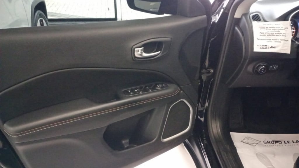 Imagem do veículo JEEP COMPASS 2.0 16V DIESEL LONGITUDE 4X4 AUTOMÁTICO