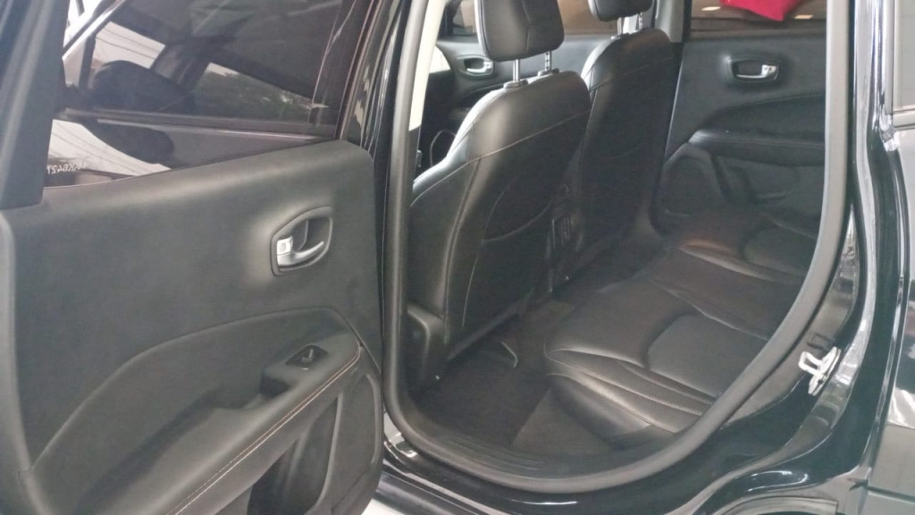 Imagem do veículo JEEP COMPASS 2.0 16V DIESEL LONGITUDE 4X4 AUTOMÁTICO