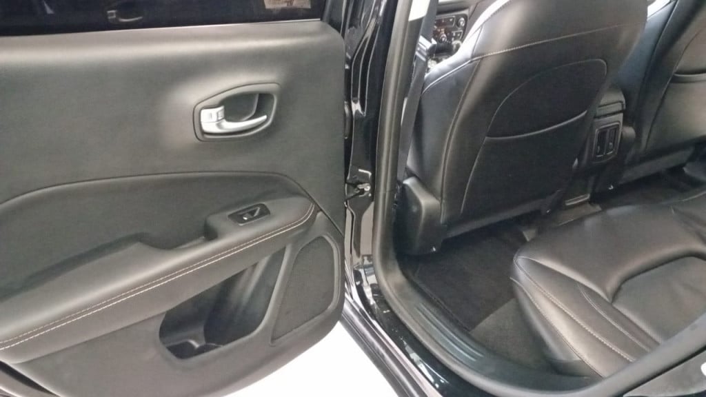 Imagem do veículo JEEP COMPASS 2.0 16V DIESEL LONGITUDE 4X4 AUTOMÁTICO