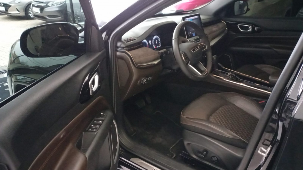 Imagem do veículo JEEP COMMANDER 2.0 TD380 Turbo Diesel Overland AT9