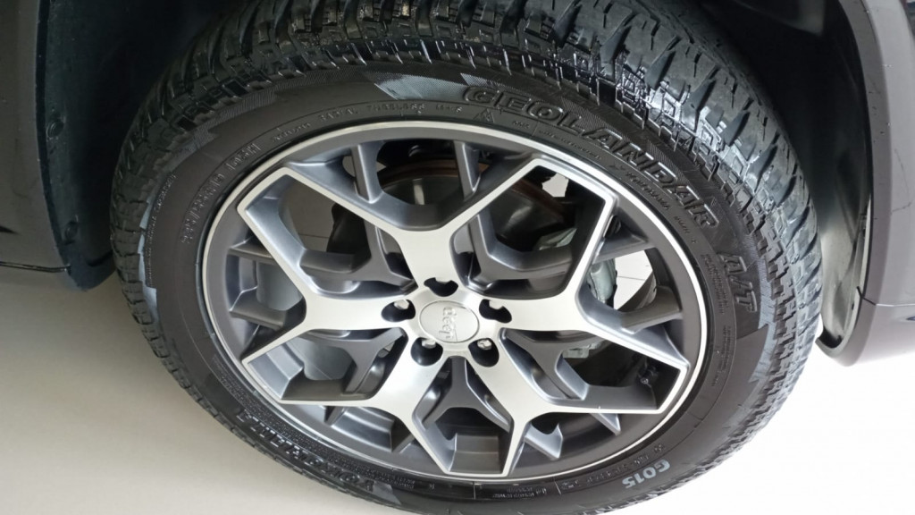 Imagem do veículo JEEP COMMANDER 2.0 TD380 Turbo Diesel Overland AT9