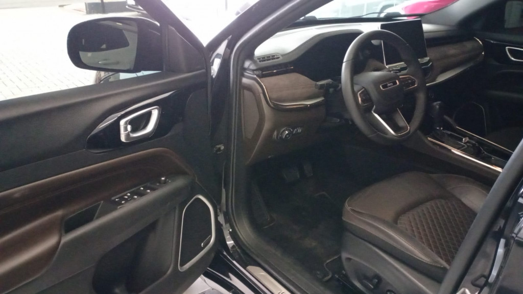 Imagem do veículo JEEP COMMANDER 2.0 TD380 Turbo Diesel Overland AT9