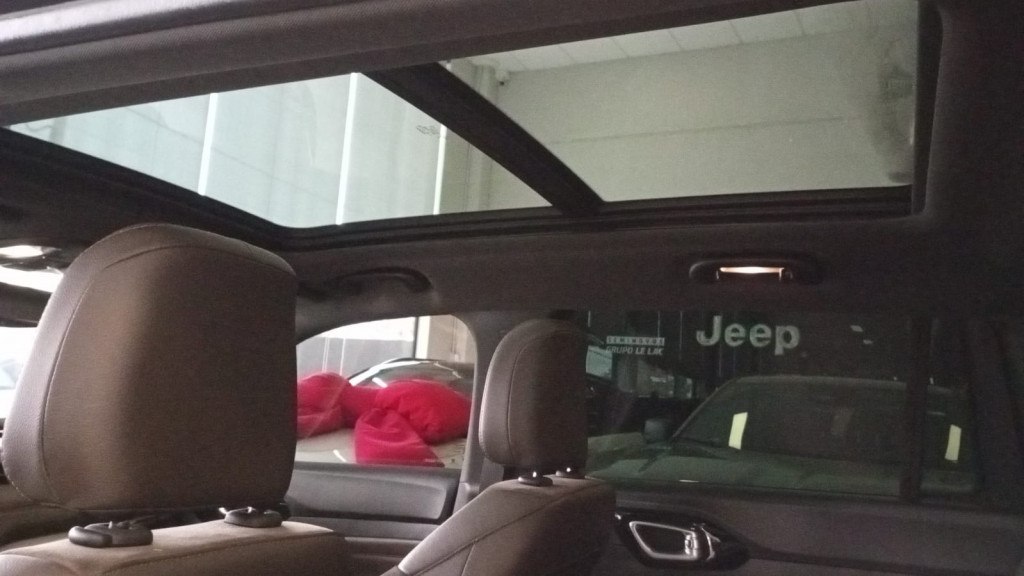 Imagem do veículo JEEP COMMANDER 2.0 TD380 Turbo Diesel Overland AT9