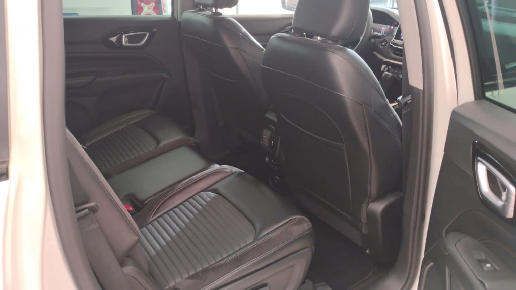 Imagem do veículo JEEP COMMANDER Limited T270 1.3 TB Flex Aut.
