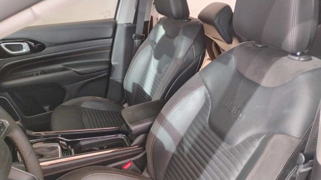 Imagem do veículo JEEP COMMANDER Limited T270 1.3 TB Flex Aut.