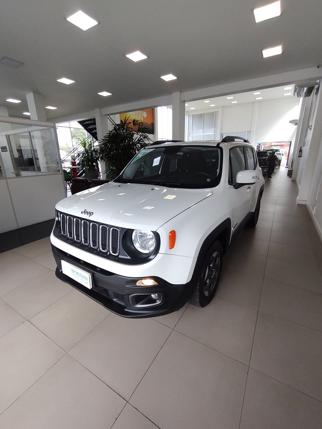 Imagem do veículo JEEP RENEGADE 1.8 16V FLEX SPORT 4P MANUAL
