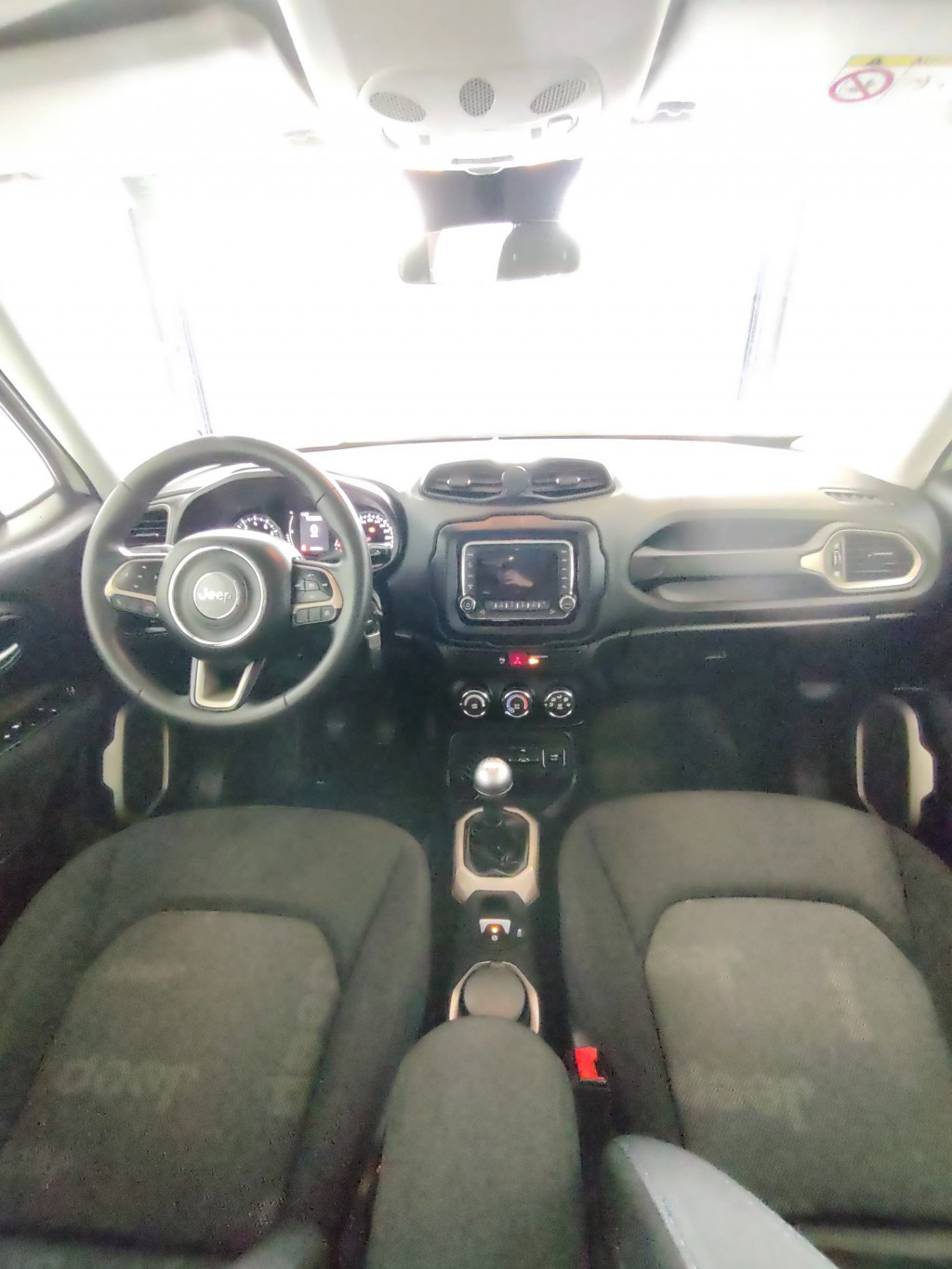 Imagem do veículo JEEP RENEGADE 1.8 16V FLEX SPORT 4P MANUAL