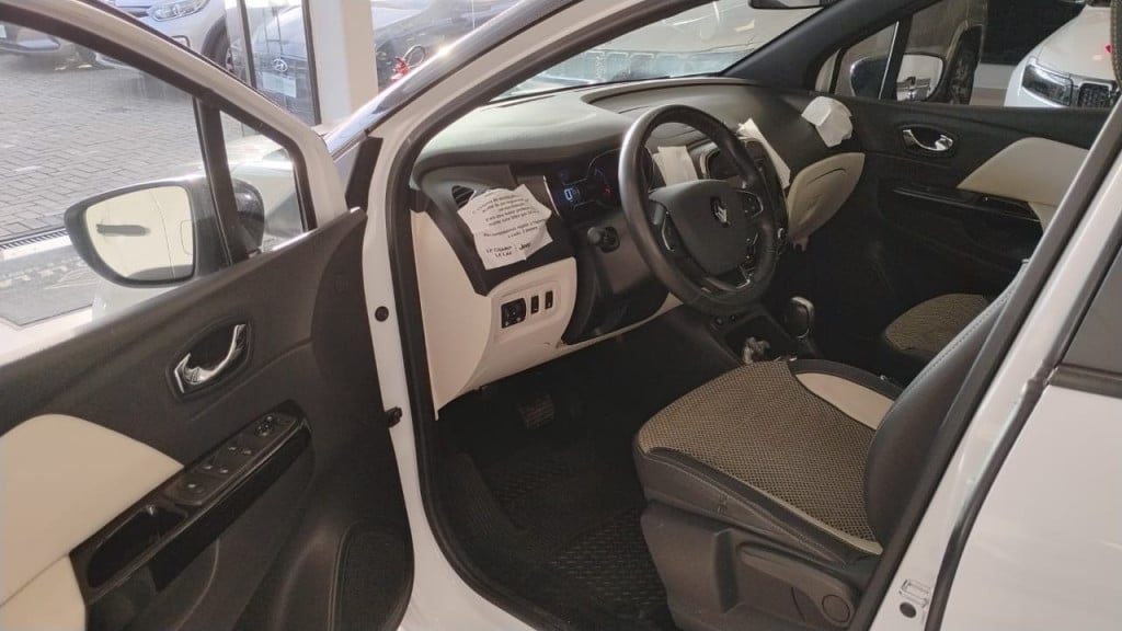 Imagem do veículo RENAULT CAPTUR 1.6 16V SCE FLEX INTENSE X-TRONIC