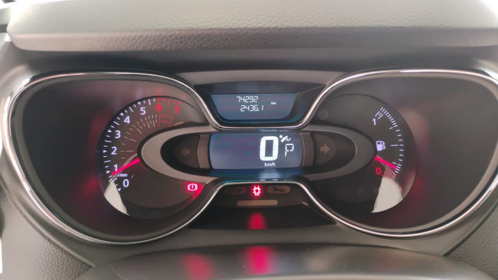 Imagem do veículo RENAULT CAPTUR 1.6 16V SCE FLEX INTENSE X-TRONIC