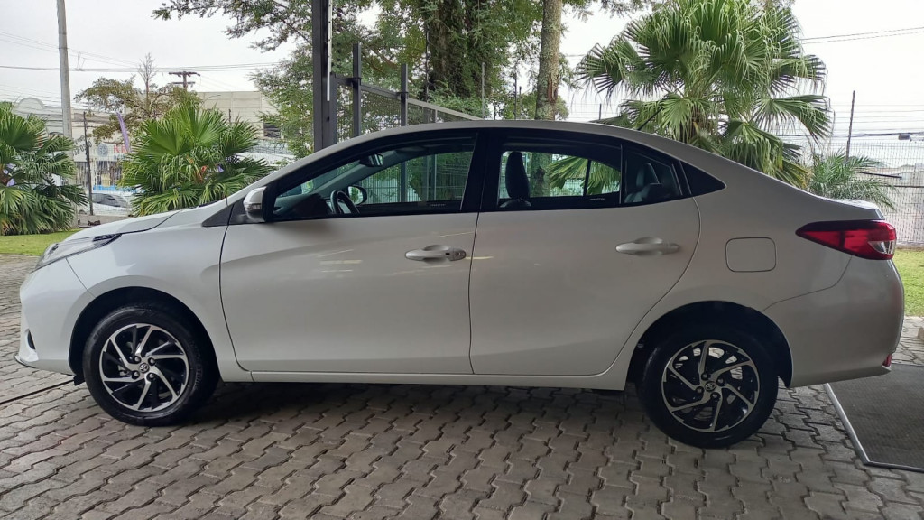 Imagem do veículo TOYOTA YARIS 1.5 16V FLEX SEDAN XLS CONNECT MULTIDRIVE