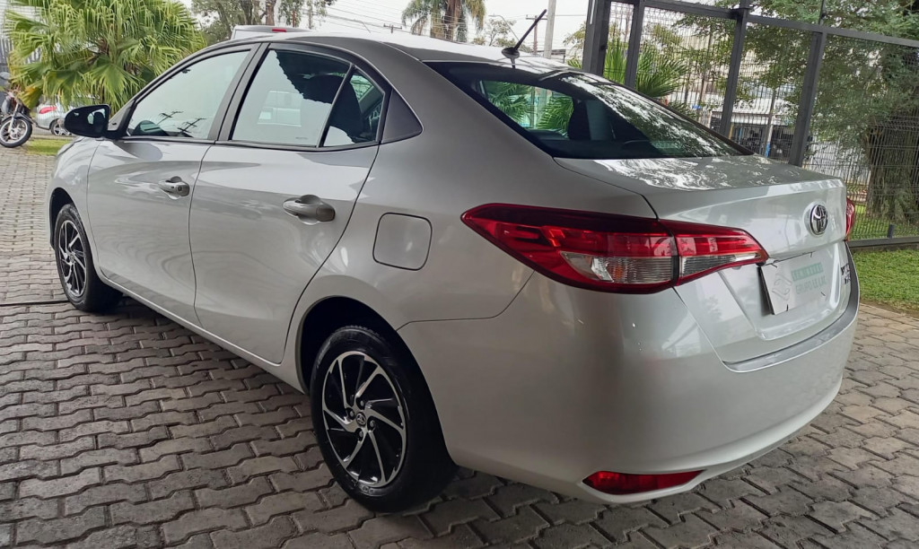 Imagem do veículo TOYOTA YARIS 1.5 16V FLEX SEDAN XLS CONNECT MULTIDRIVE