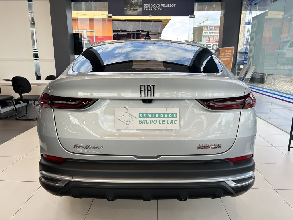 Imagem do veículo FIAT FASTBACK 1.0 TURBO 200 FLEX AUDACE CVT