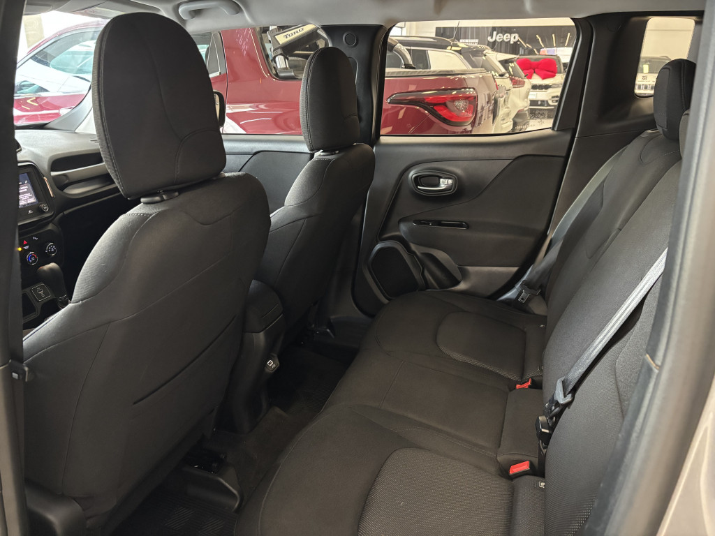 Imagem do veículo JEEP RENEGADE 1.8 16V FLEX SPORT 4P AUTOMÁTICO